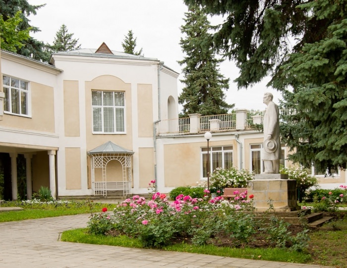 Внешний вид и территория - Санаторий «им. Горького» Кисловодск